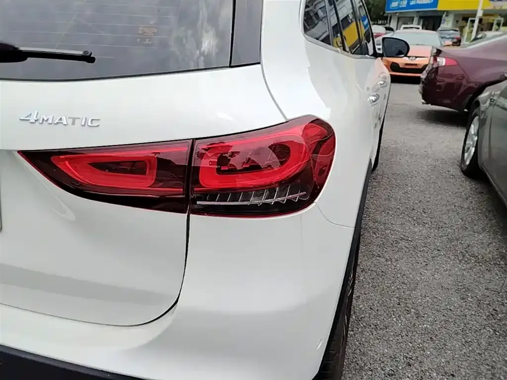Mercedes-Benz GLA — фото 7