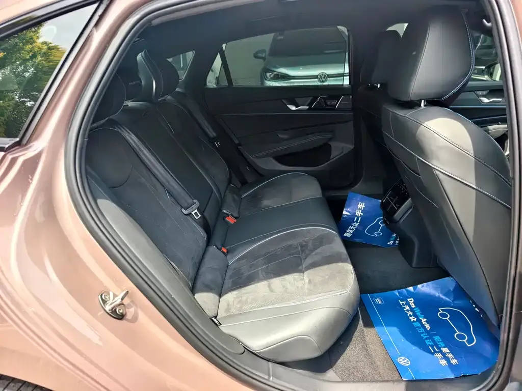Volkswagen Passat — фото 8
