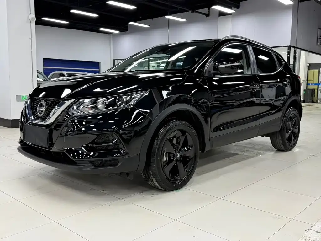 Nissan Qashqai — фото 1