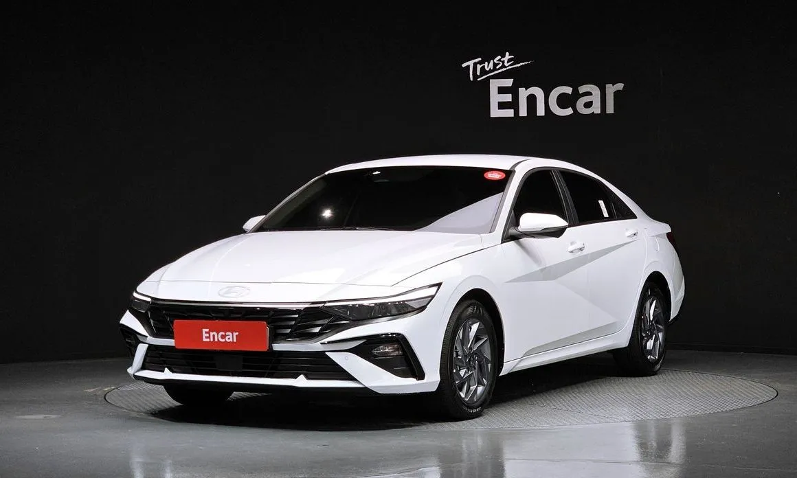Hyundai AVANTE — фото 1