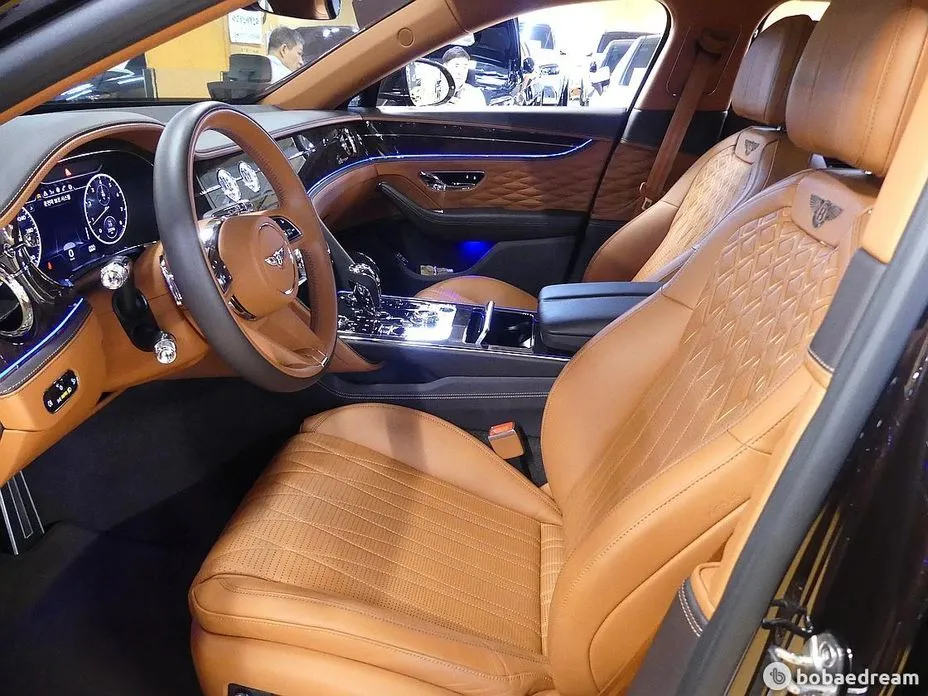Bentley Flying Spur — фото 8
