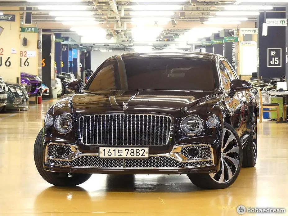 Bentley Flying Spur — фото 4