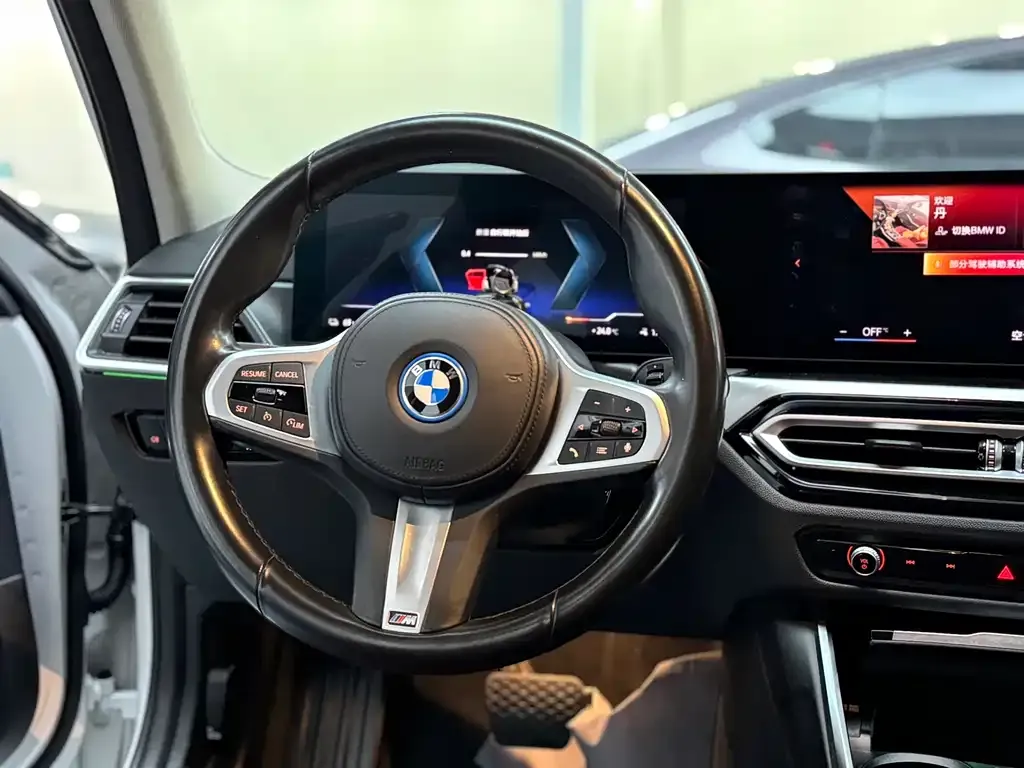 BMW i3 — фото 9