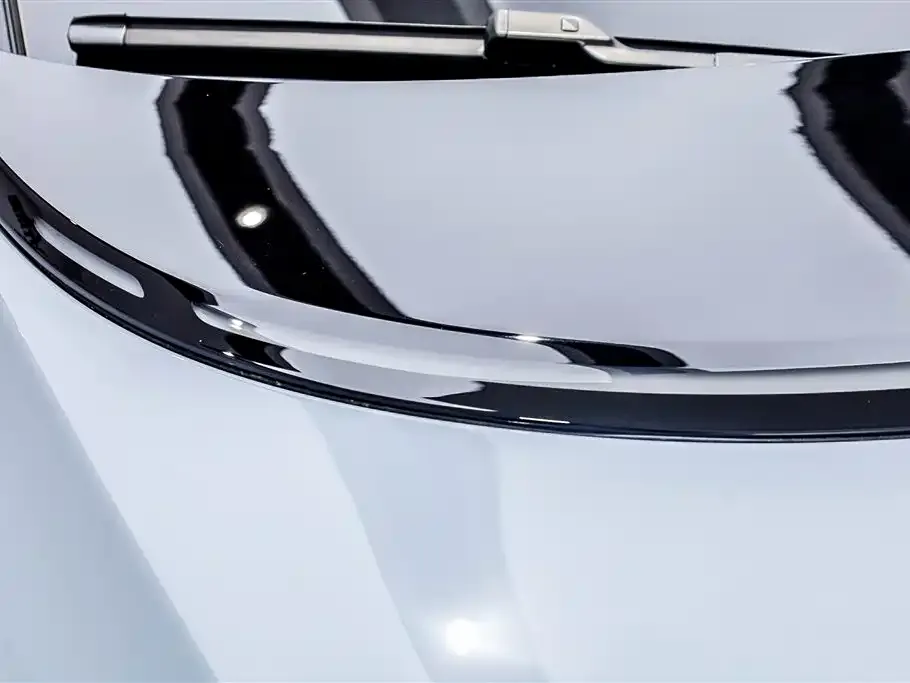 Li Auto i8 — фото 4