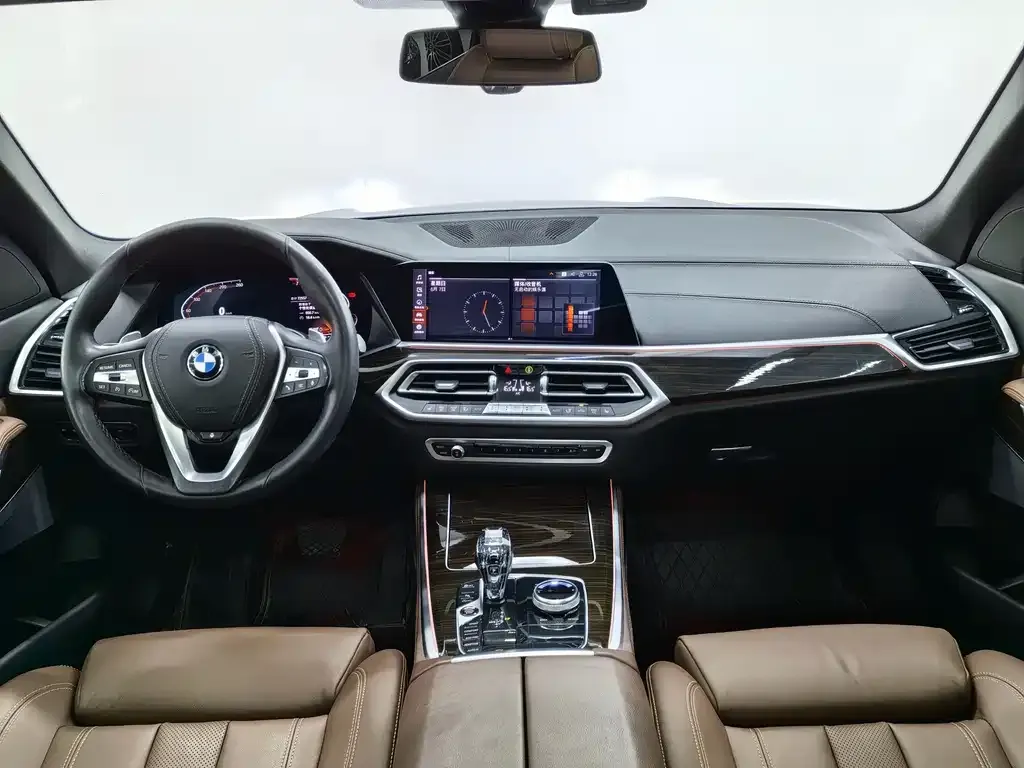 BMW X5 (Import) — фото 2
