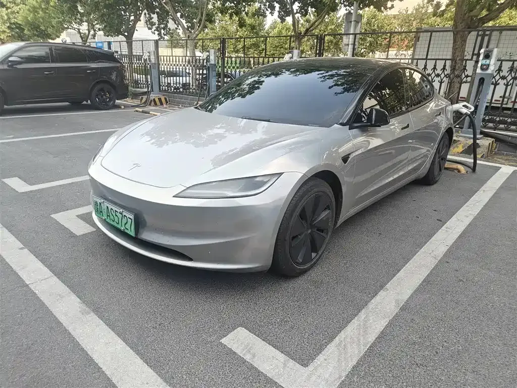 Tesla Model 3 — фото 4