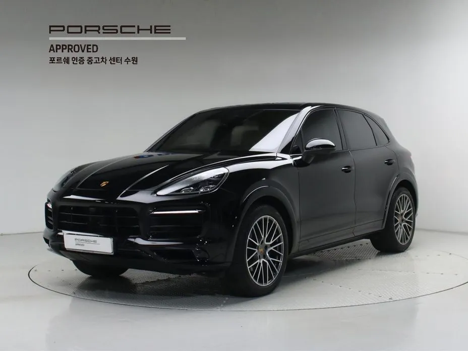 Porsche Cayenne — фото 1