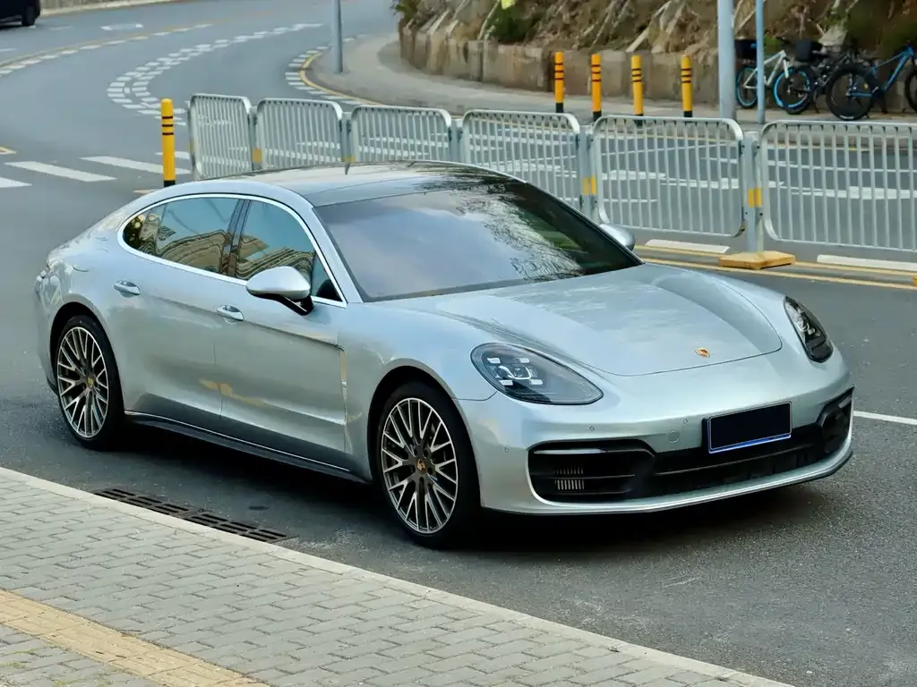 Porsche Panamera — фото 8