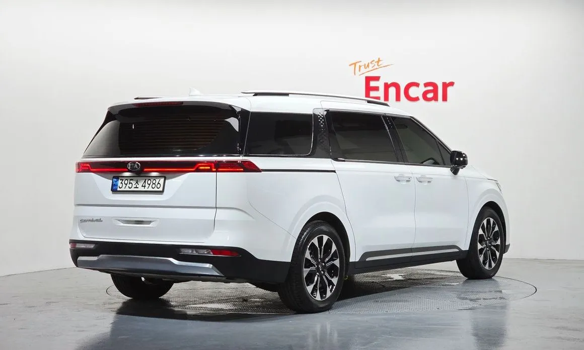 Kia Carnival — фото 4