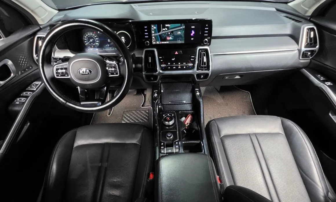 Kia Sorento — фото 10