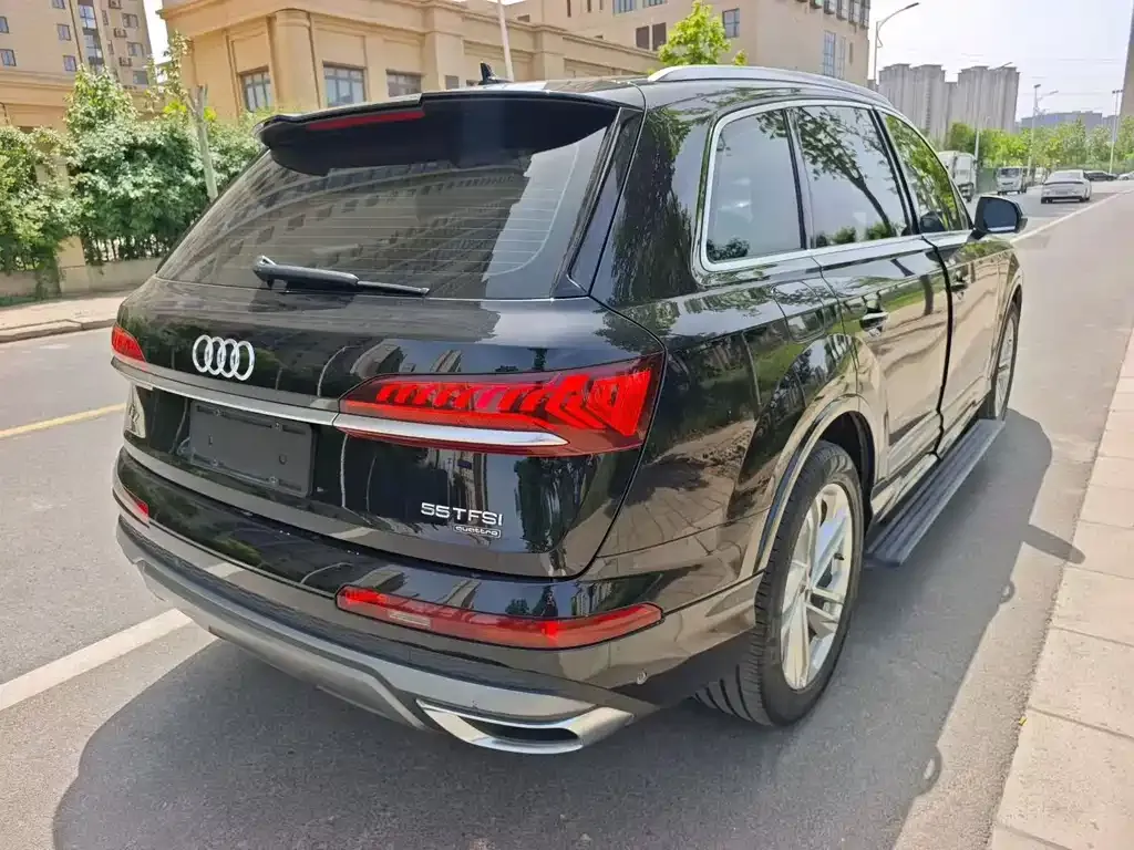 Audi Q7 — фото 4