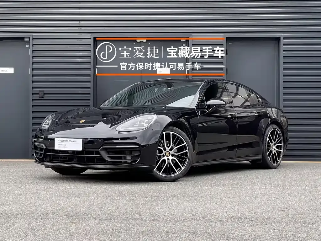 Porsche Panamera — фото 1