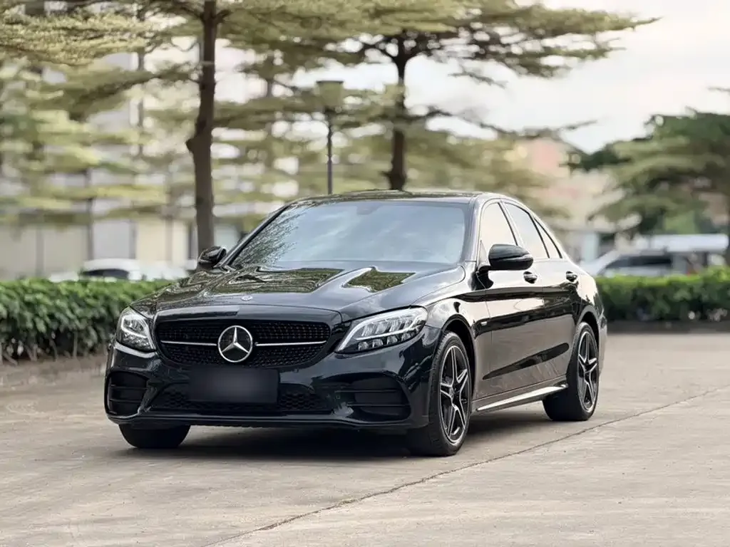 Mercedes-Benz C-Class — фото 1