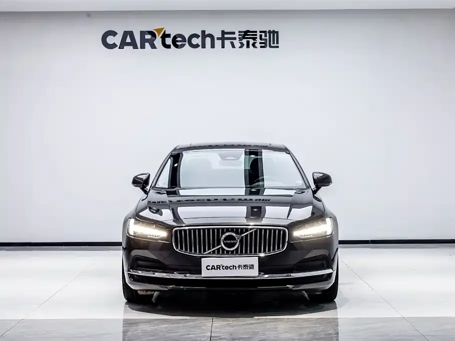 Volvo S90 — фото 1