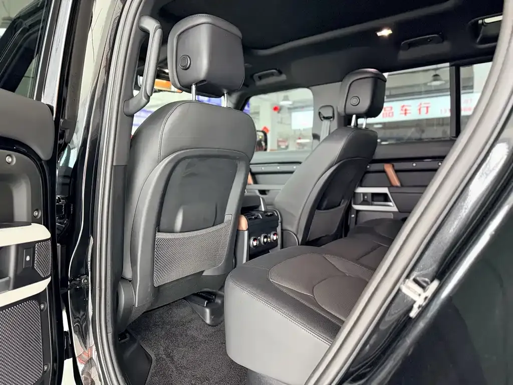 Land Rover Defender — фото 9