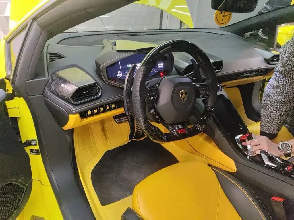 Lamborghini Huracan — фото 10