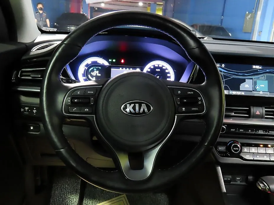 Kia Niro — фото 10