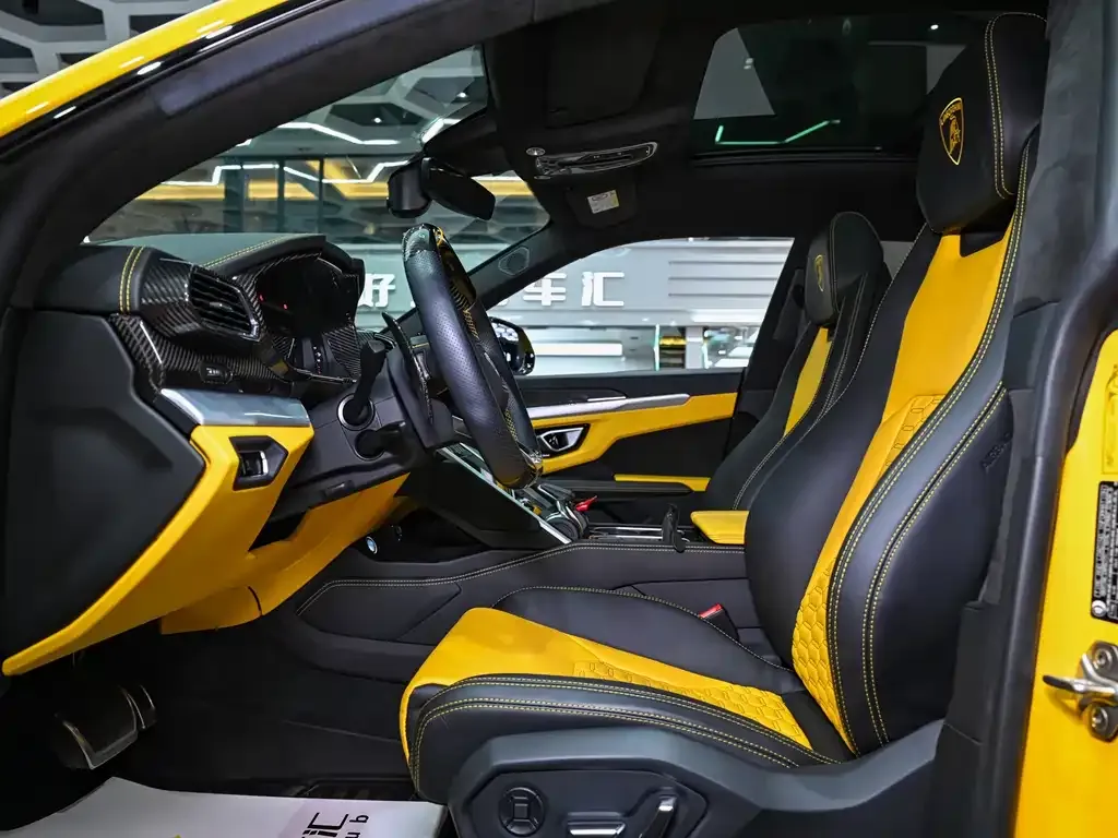 Lamborghini Urus — фото 5