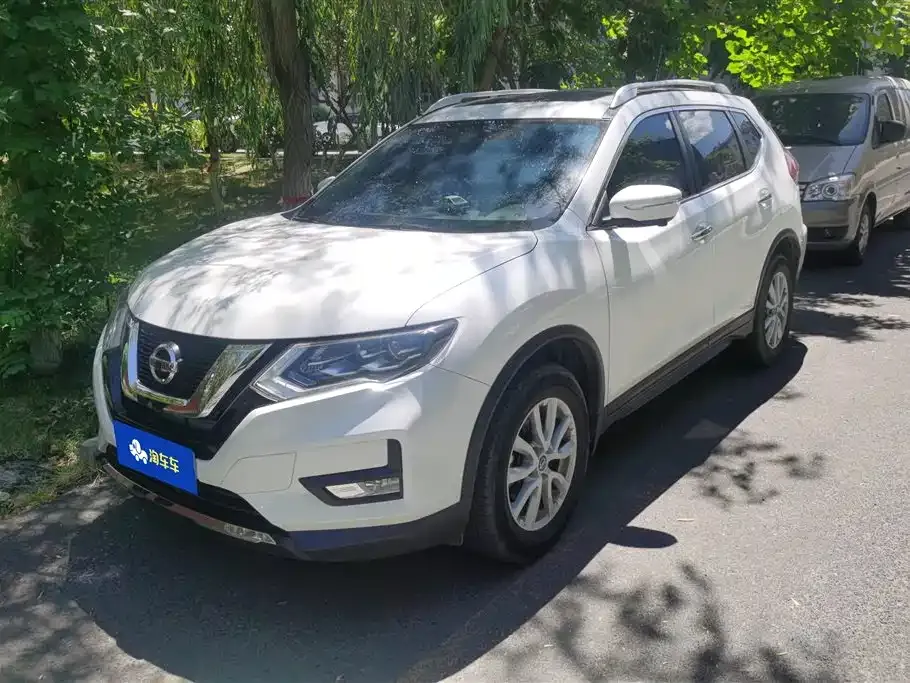 Nissan X-Trail — фото 1