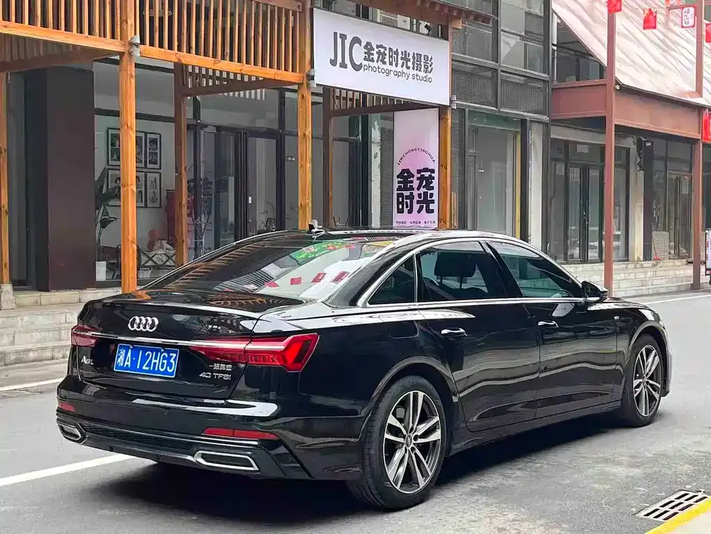 Audi A6L — фото 5