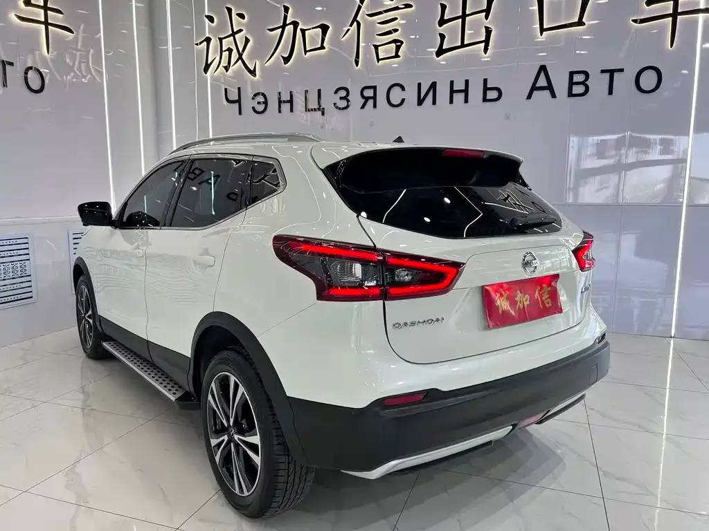 Nissan Qashqai — фото 5