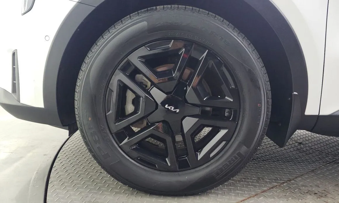 Kia Sorento — фото 10