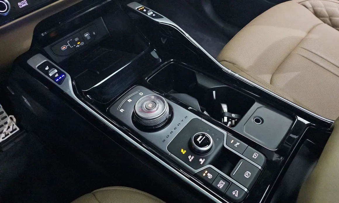Kia Sorento — фото 9