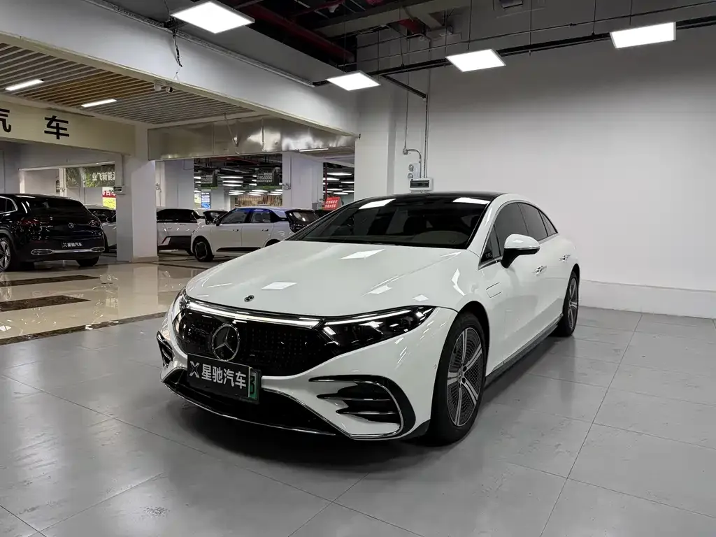 Mercedes-Benz EQS — фото 1