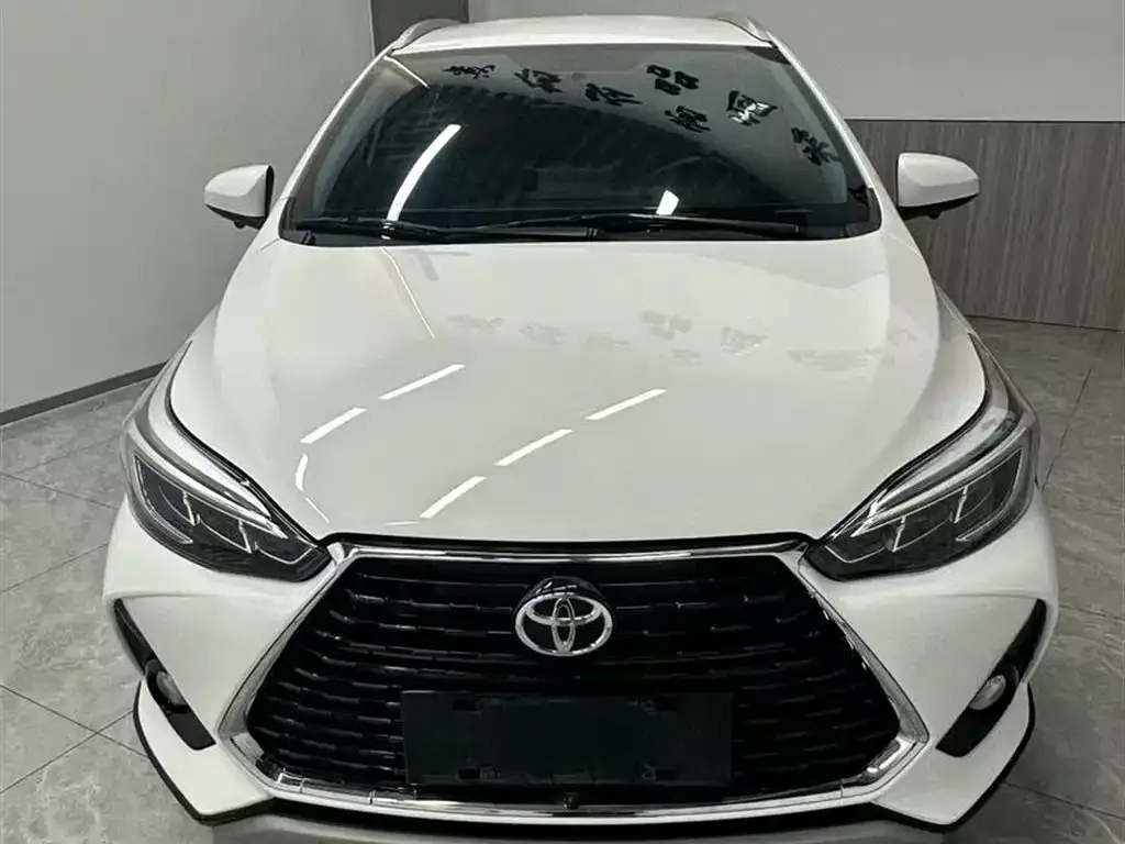 Toyota Yaris L — фото 5