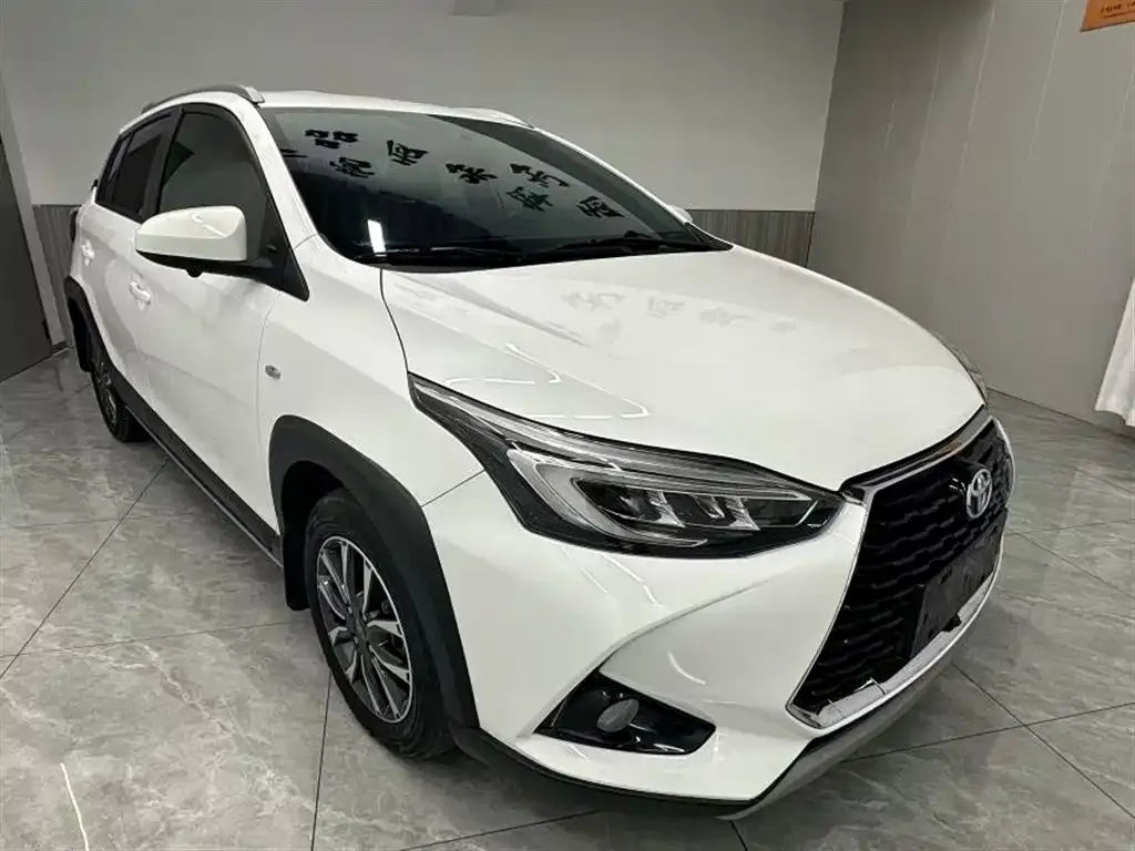 Toyota Yaris L — фото 6