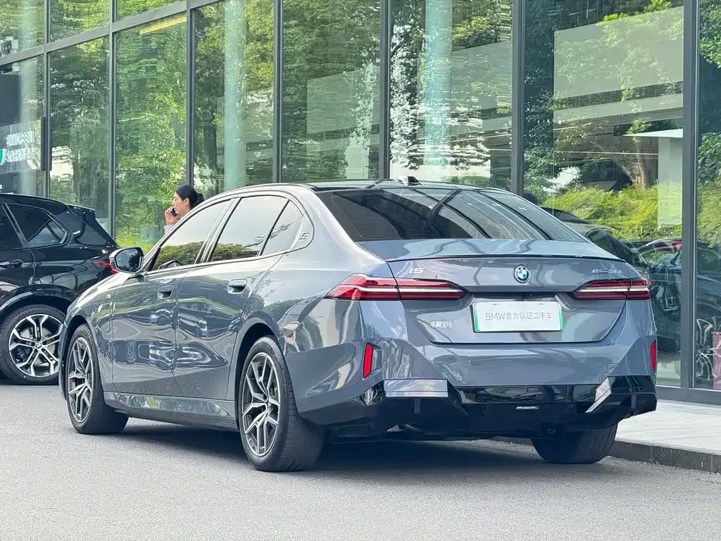 BMW i5 — фото 7
