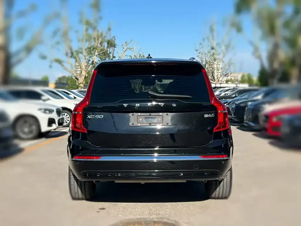 Volvo XC90 — фото 7