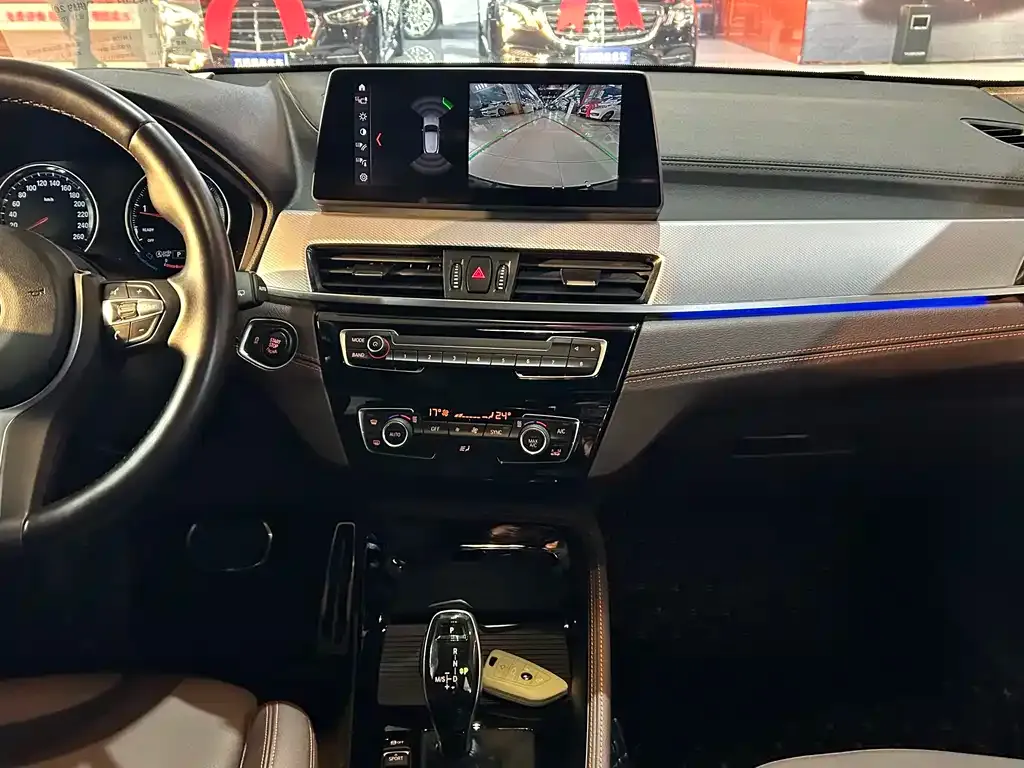BMW X2 — фото 10