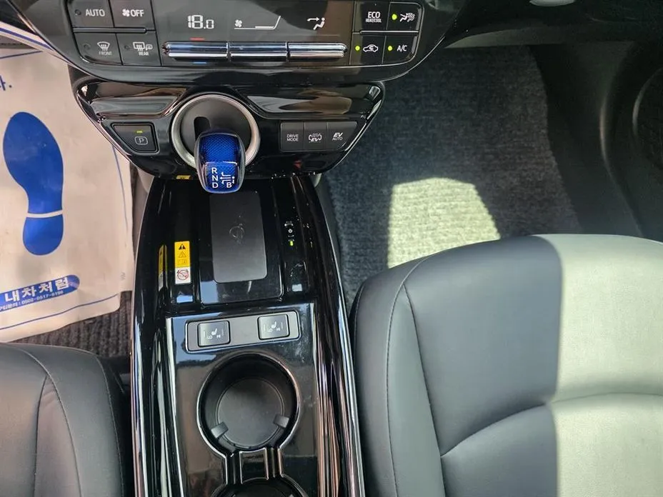 Toyota Prius — фото 4