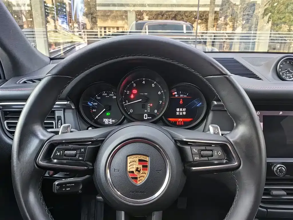 Porsche Macan — фото 4