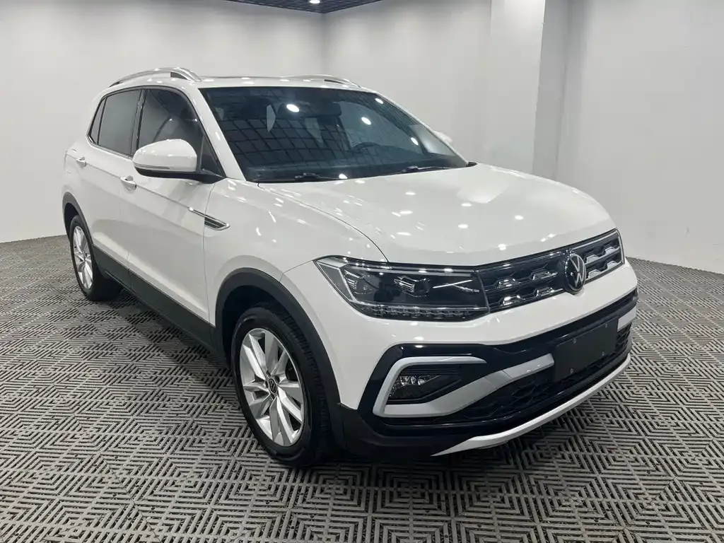 Volkswagen T-Cross — фото 1
