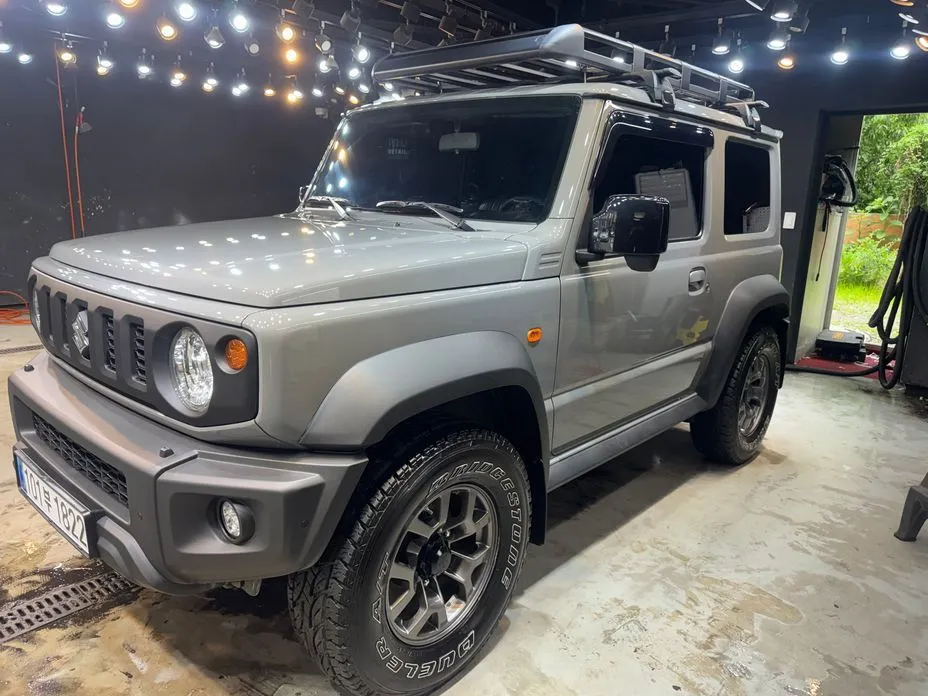Suzuki Jimny — фото 1
