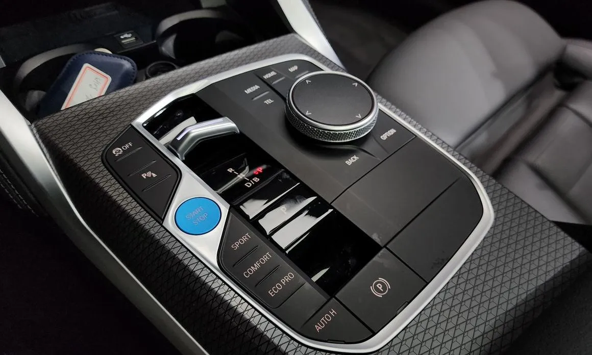 BMW i4 — фото 4