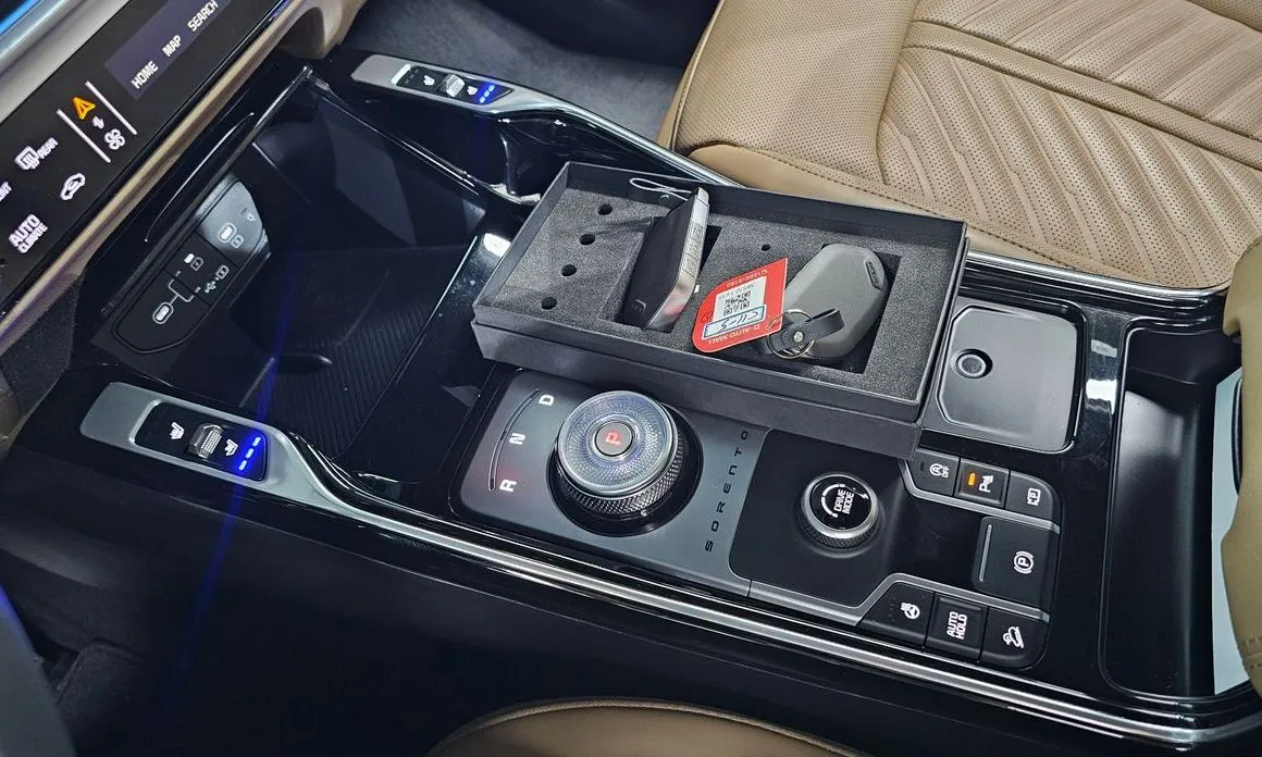 Kia Sorento — фото 8