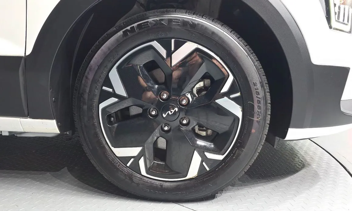 Kia Niro — фото 10