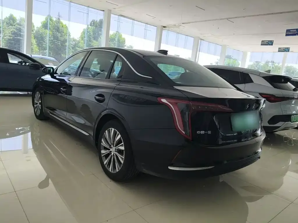 Hongqi E-QM5 — фото 7
