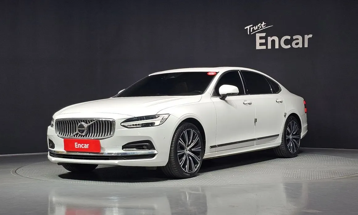 Volvo S90 — фото 1