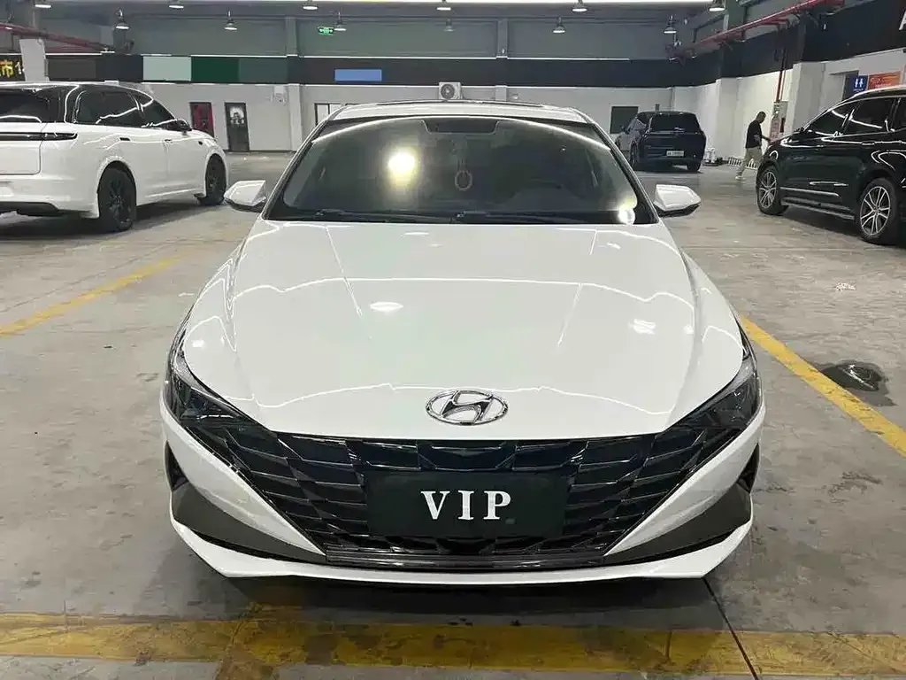 Hyundai Elantra — фото 9