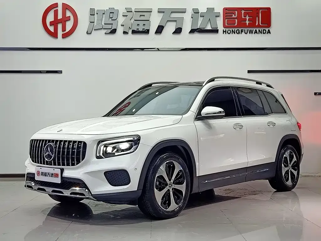 Mercedes-Benz GLB — фото 1