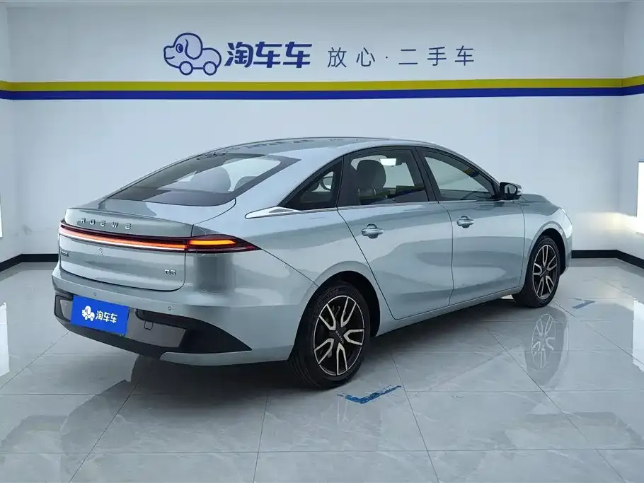 Roewe D6 — фото 5