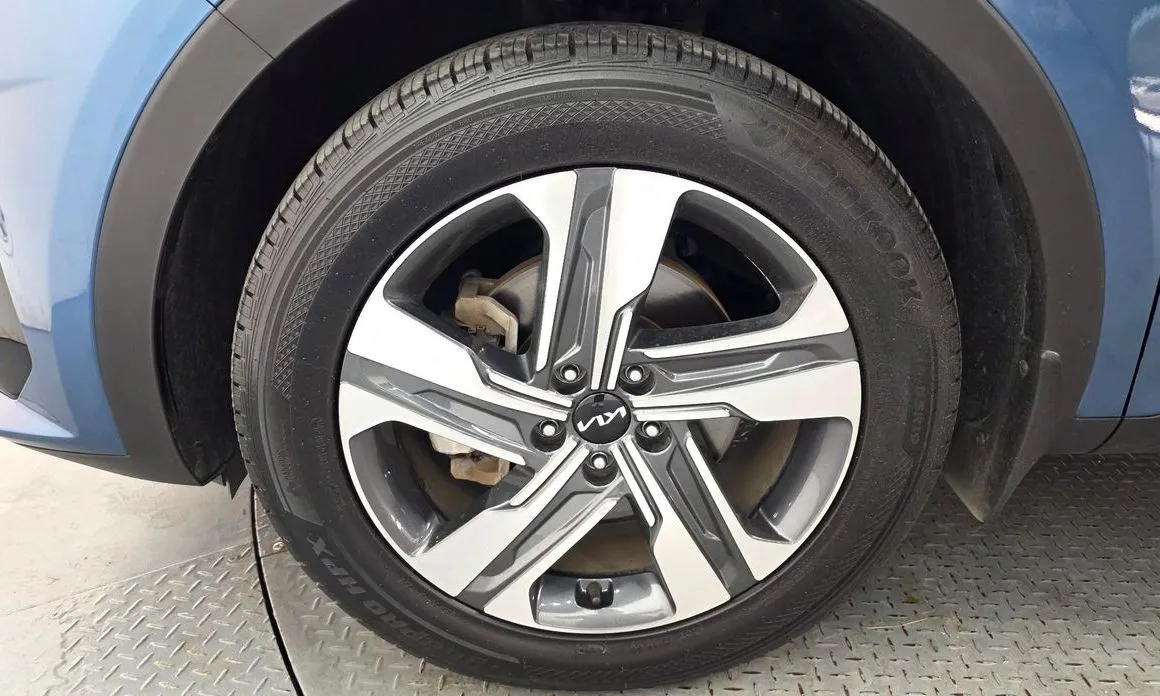 Kia Sorento — фото 10