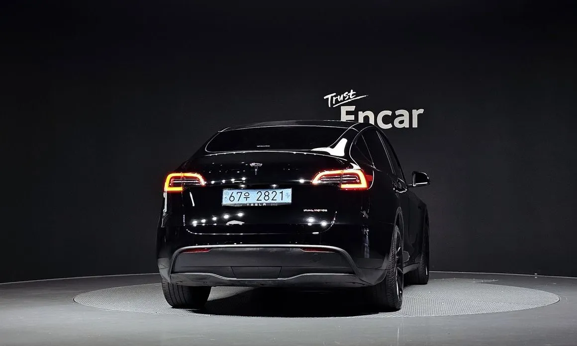 Tesla Model Y — фото 4