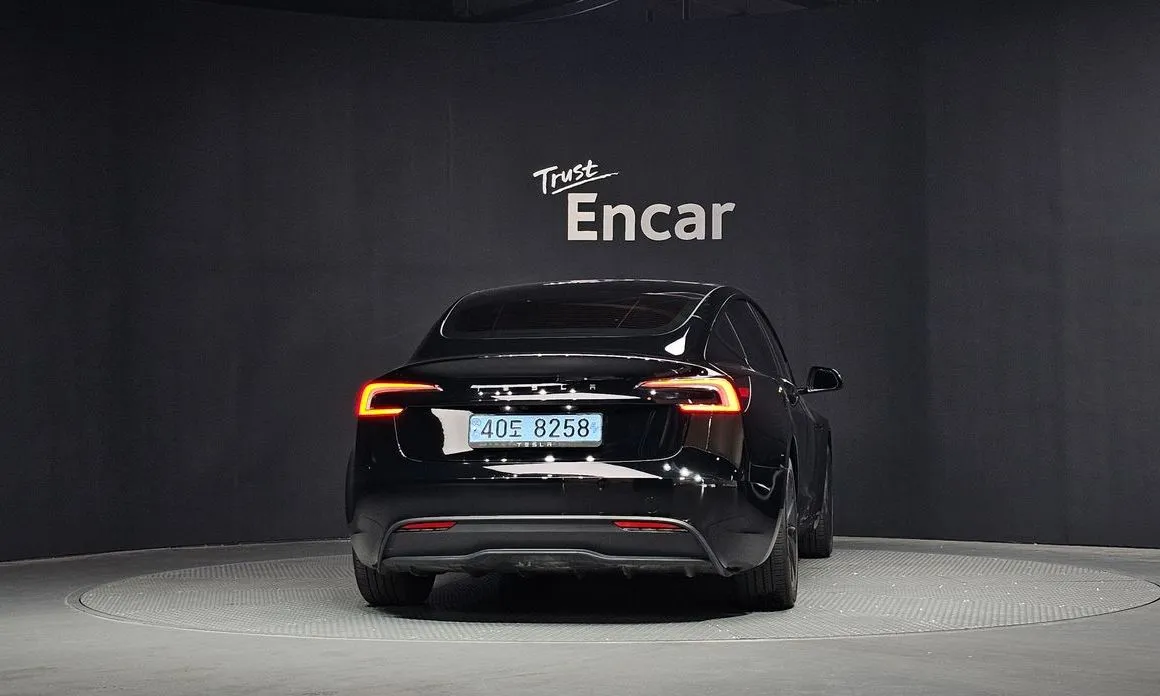 Tesla Model 3 — фото 4