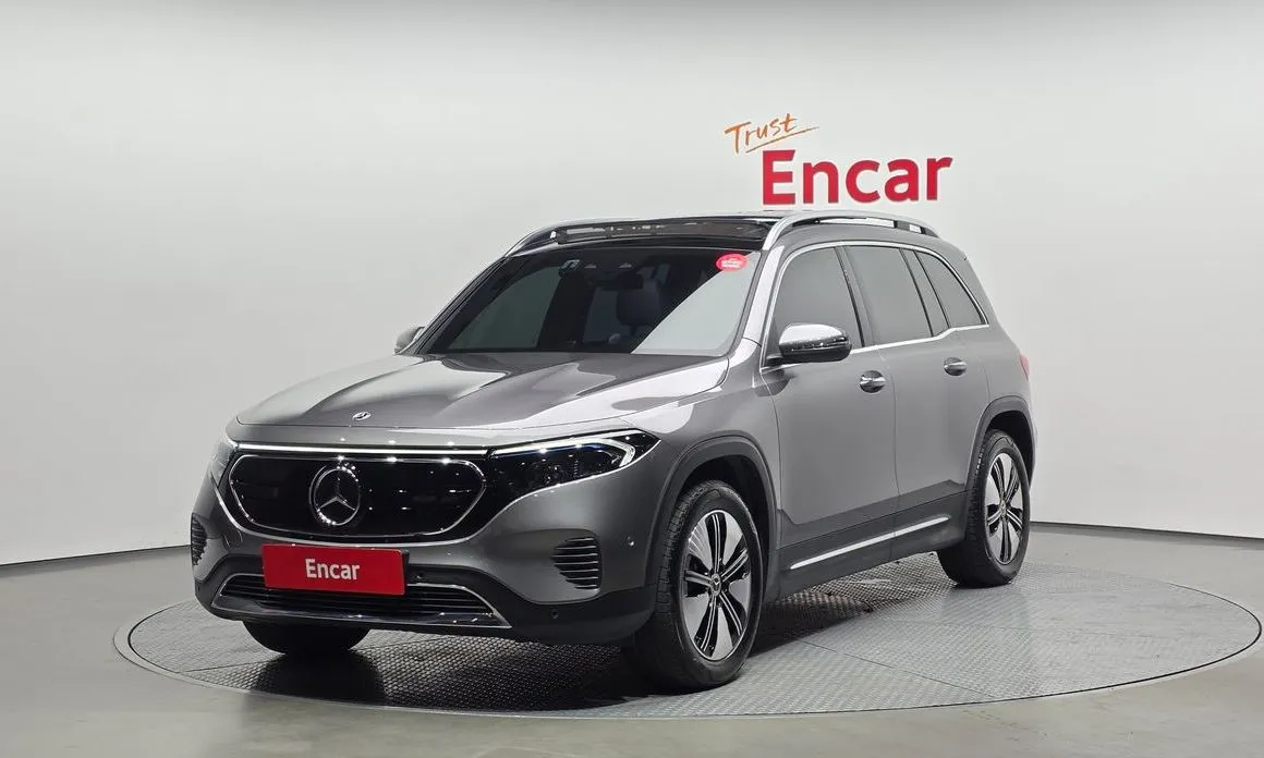 Mercedes-Benz EQB — фото 1