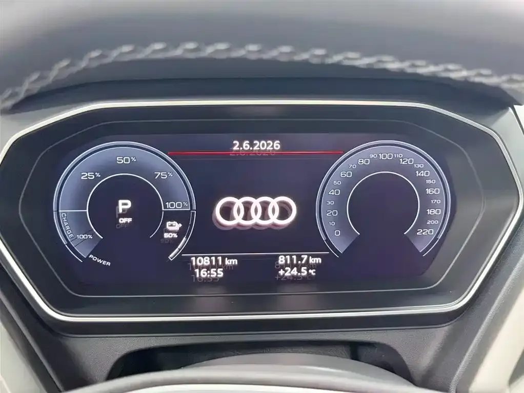 Audi Q4 e-tron — фото 8